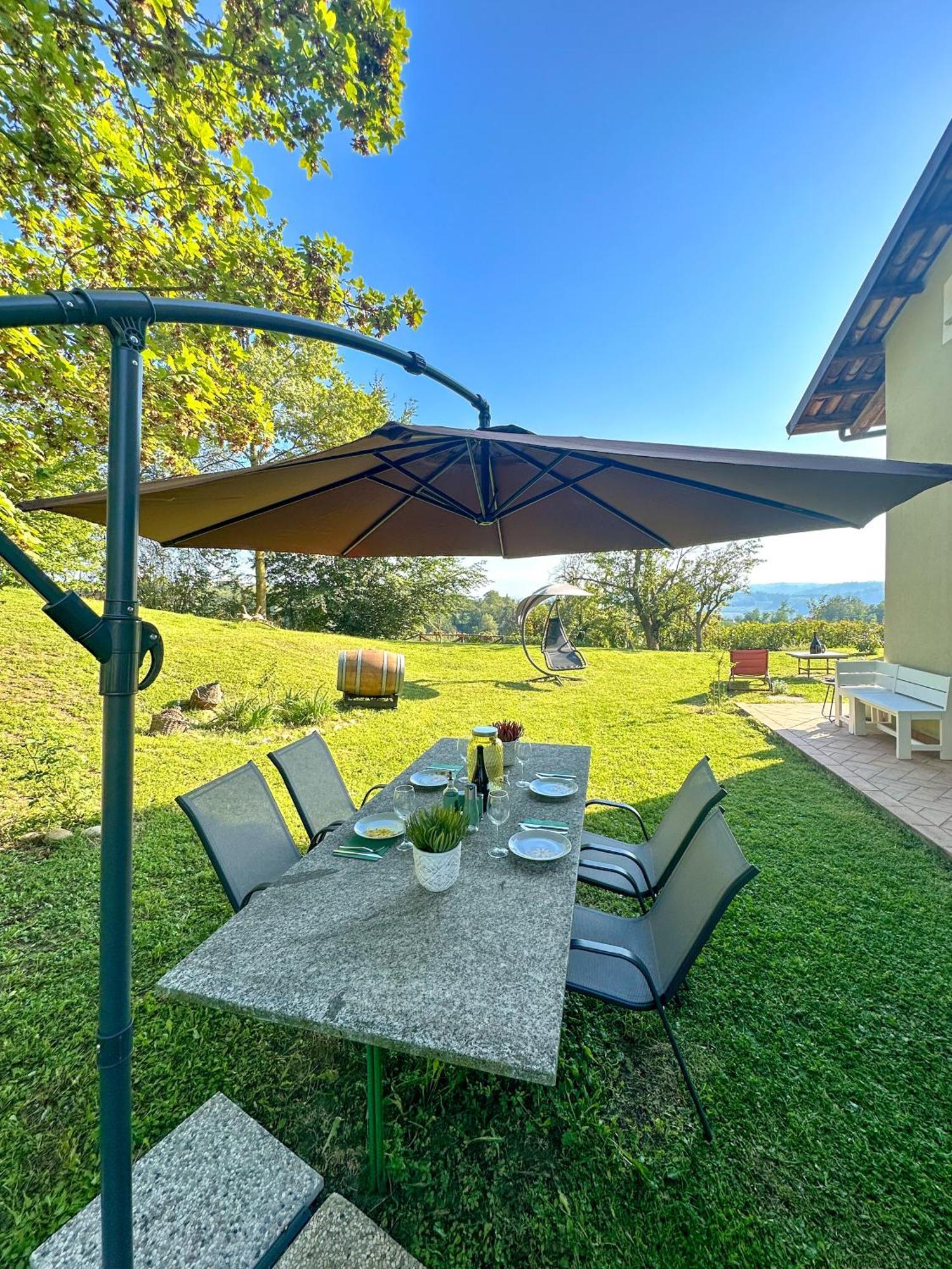 Вилла Just Langhe Casa Barolo Новелло Экстерьер фото