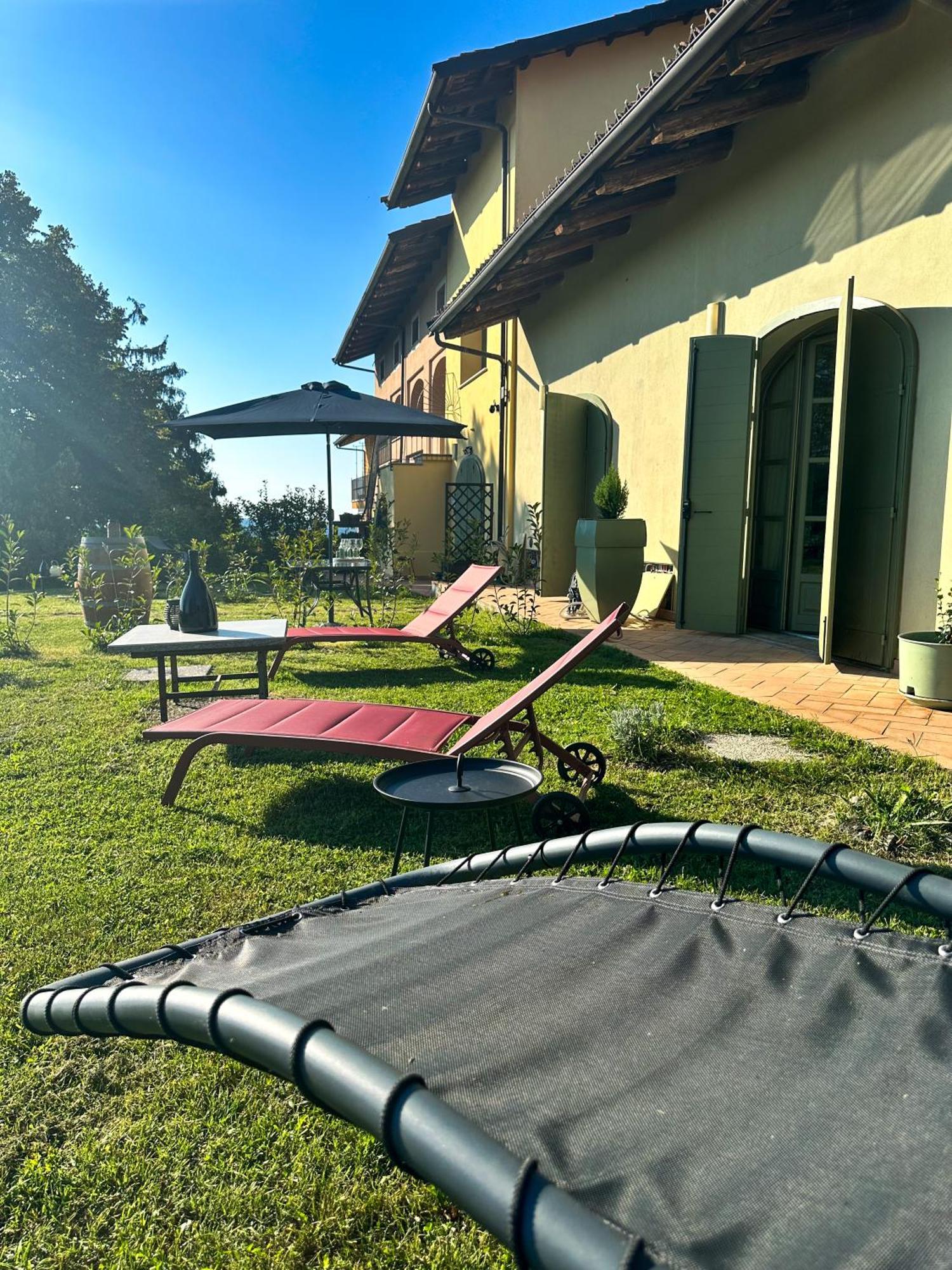 Вилла Just Langhe Casa Barolo Новелло Экстерьер фото