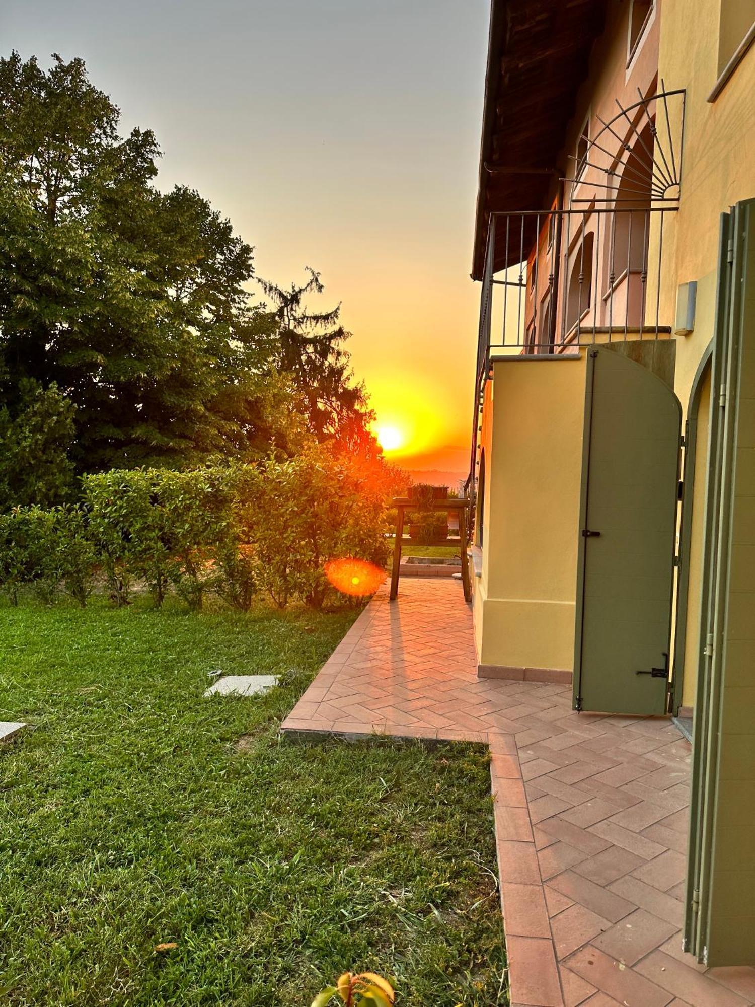 Вилла Just Langhe Casa Barolo Новелло Экстерьер фото
