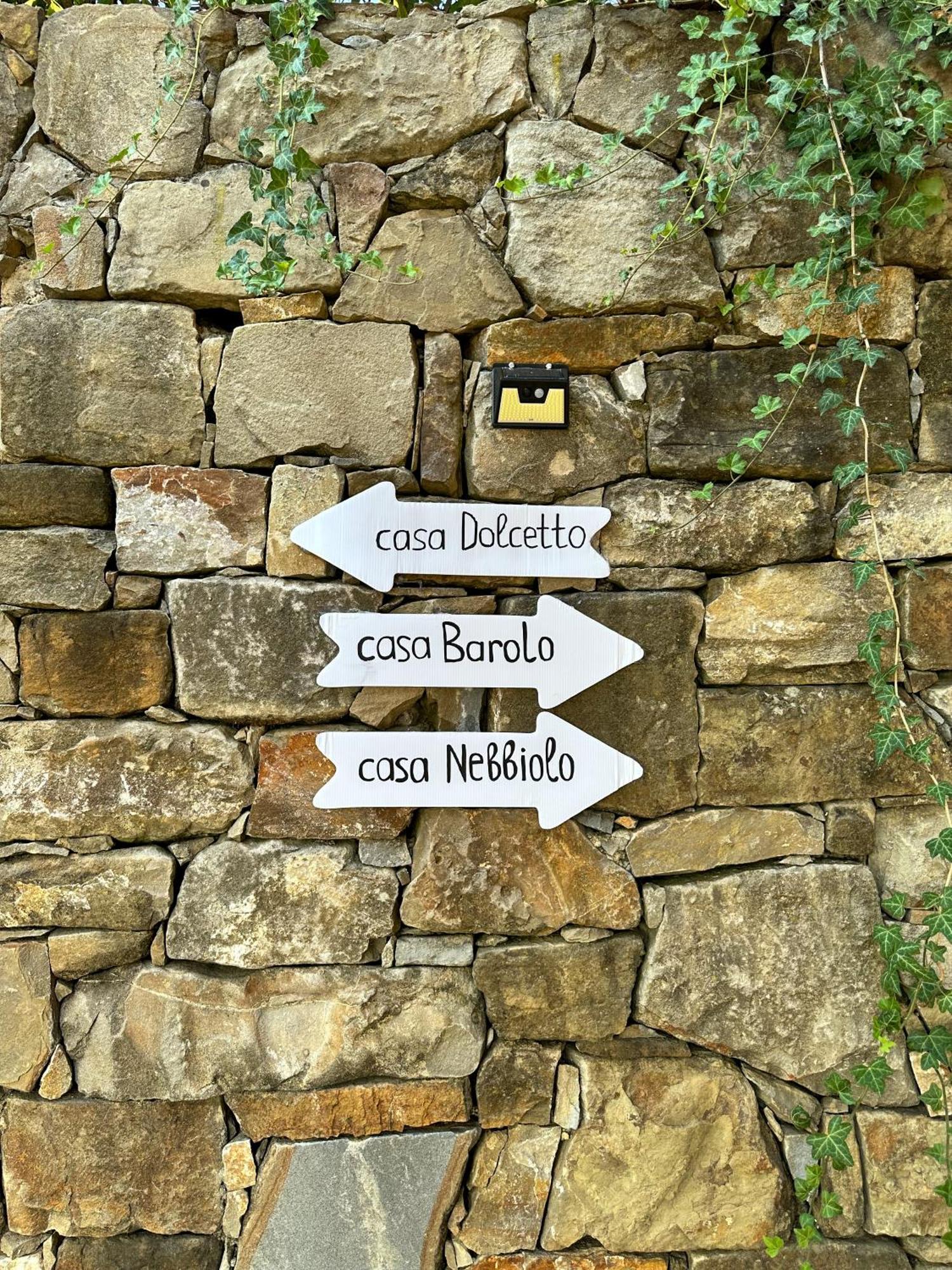 Вилла Just Langhe Casa Barolo Новелло Экстерьер фото