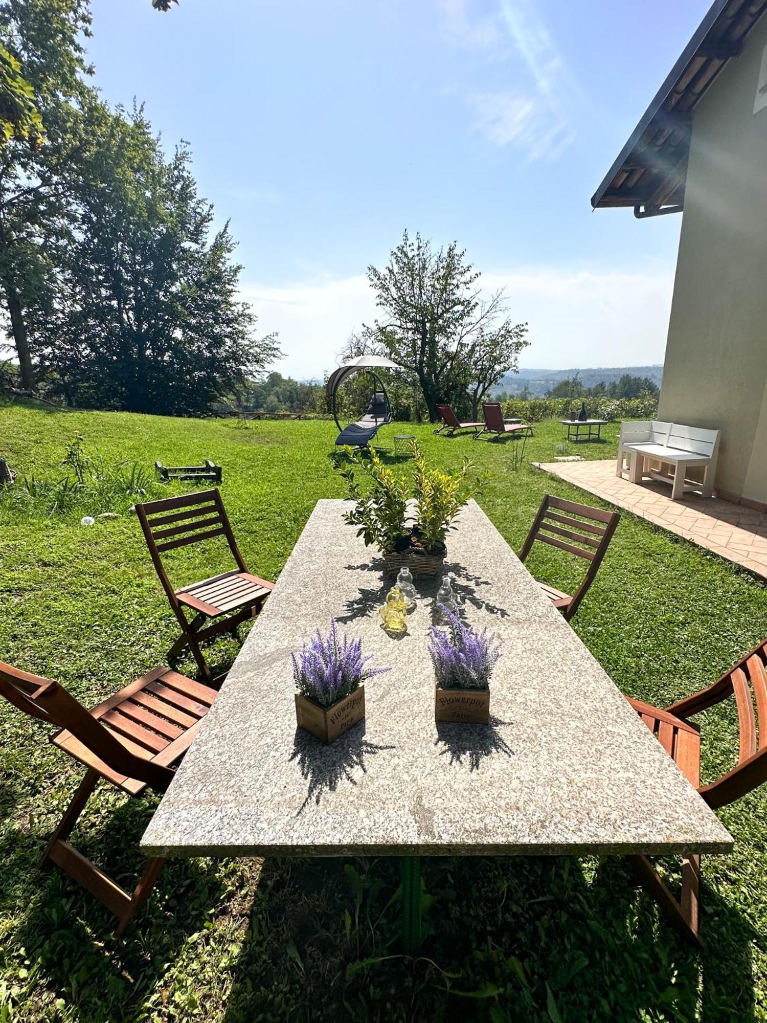 Вилла Just Langhe Casa Barolo Новелло Экстерьер фото